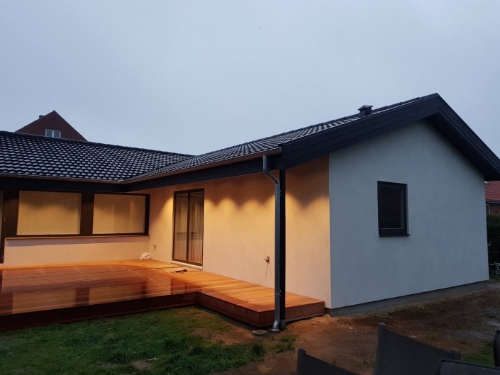 Tilbygning af terrasse